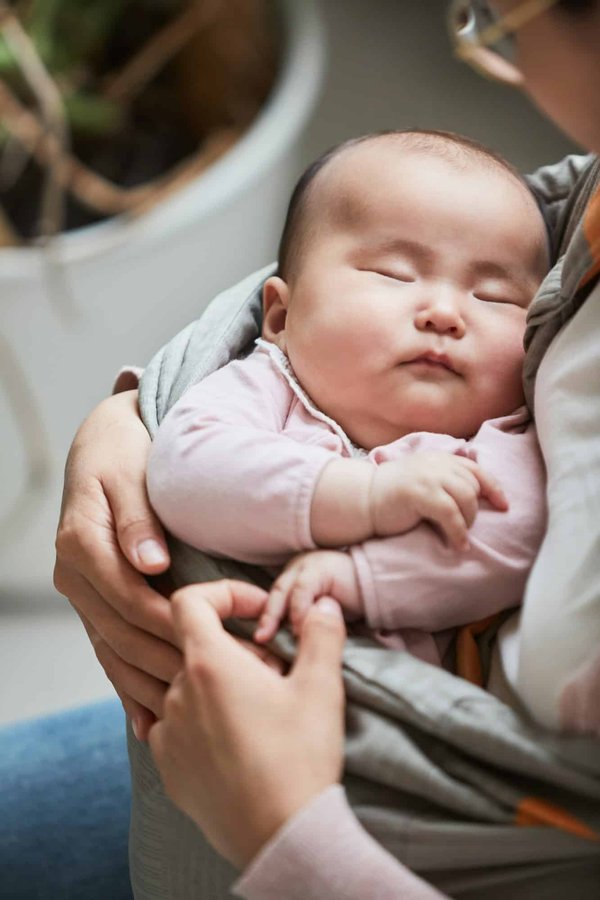 Optimiser le sommeil de bébé : le rôle du coach