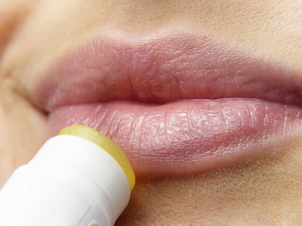 Top lip balms with spf: protect your lips from sun damage